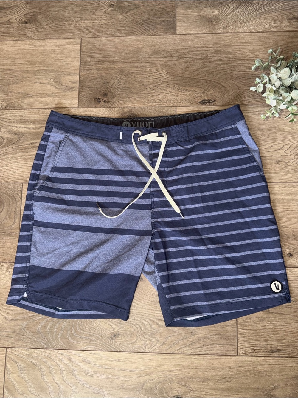 VUORI Blue Striped Men’s Swim Trunks Size 36